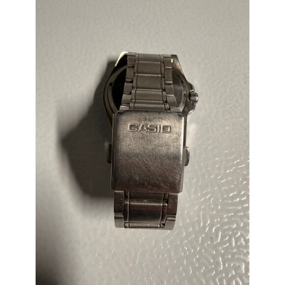 RARE Casio Duro MDV-303D-1A1V Marlin Watch - Picture 4 of 7